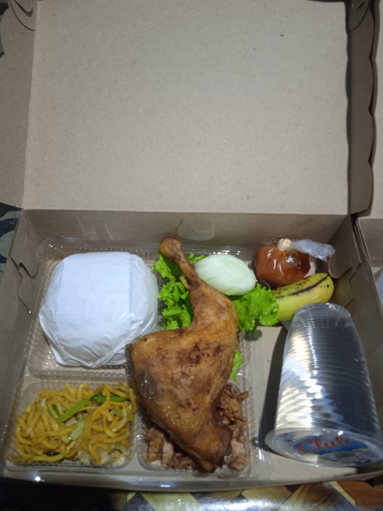 Nasi Kotak Ayam Goreng/Panggang