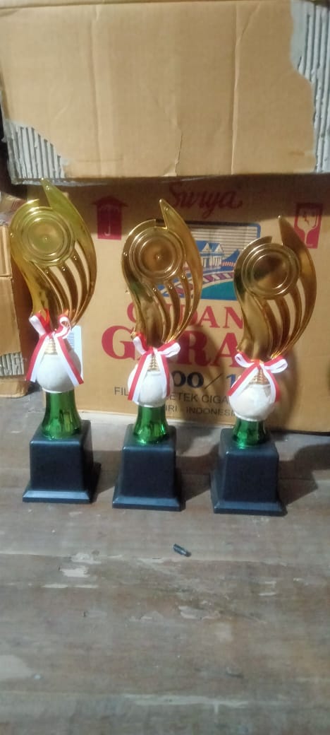 Piala Marmer