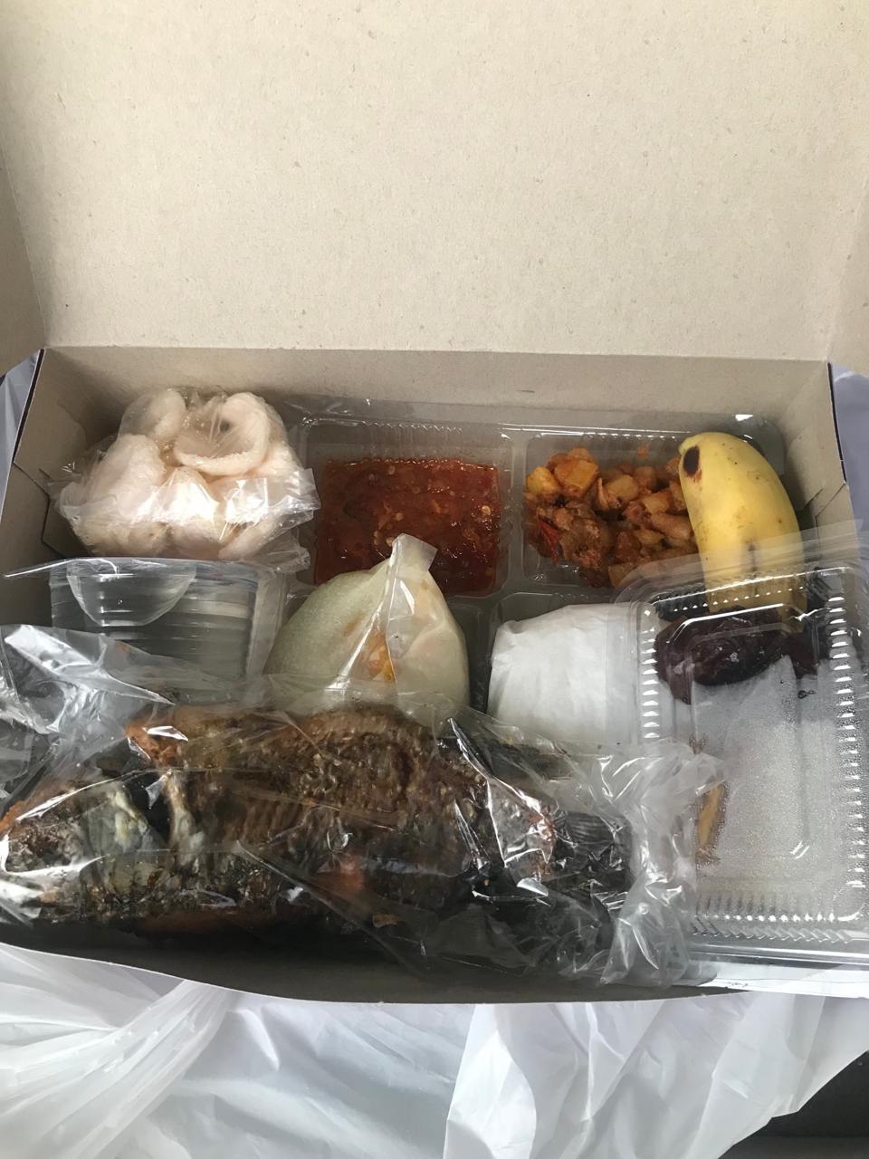 Nasi Paket Ikan