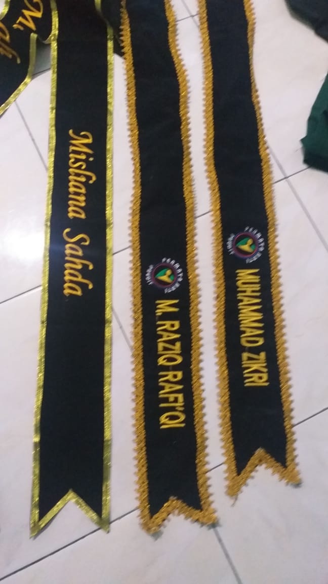 SELEMPANG WISUDA