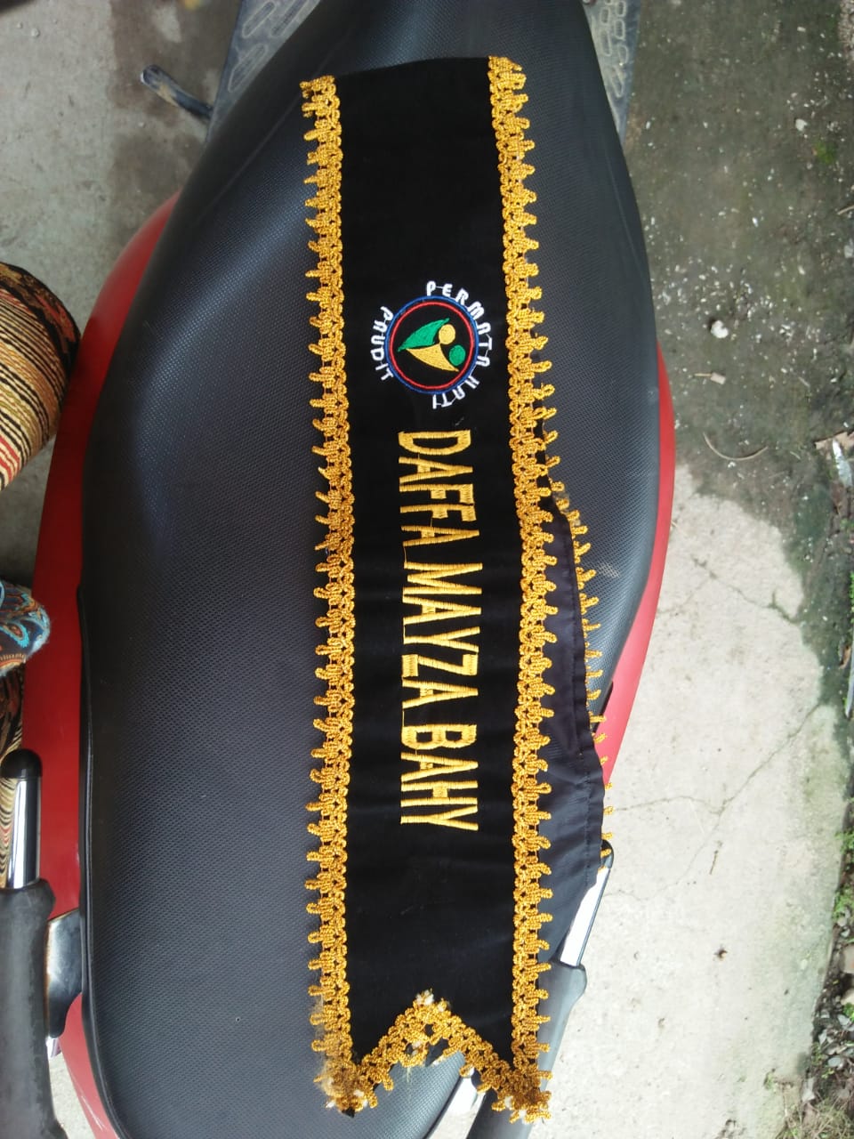 SELEMPANG WISUDA