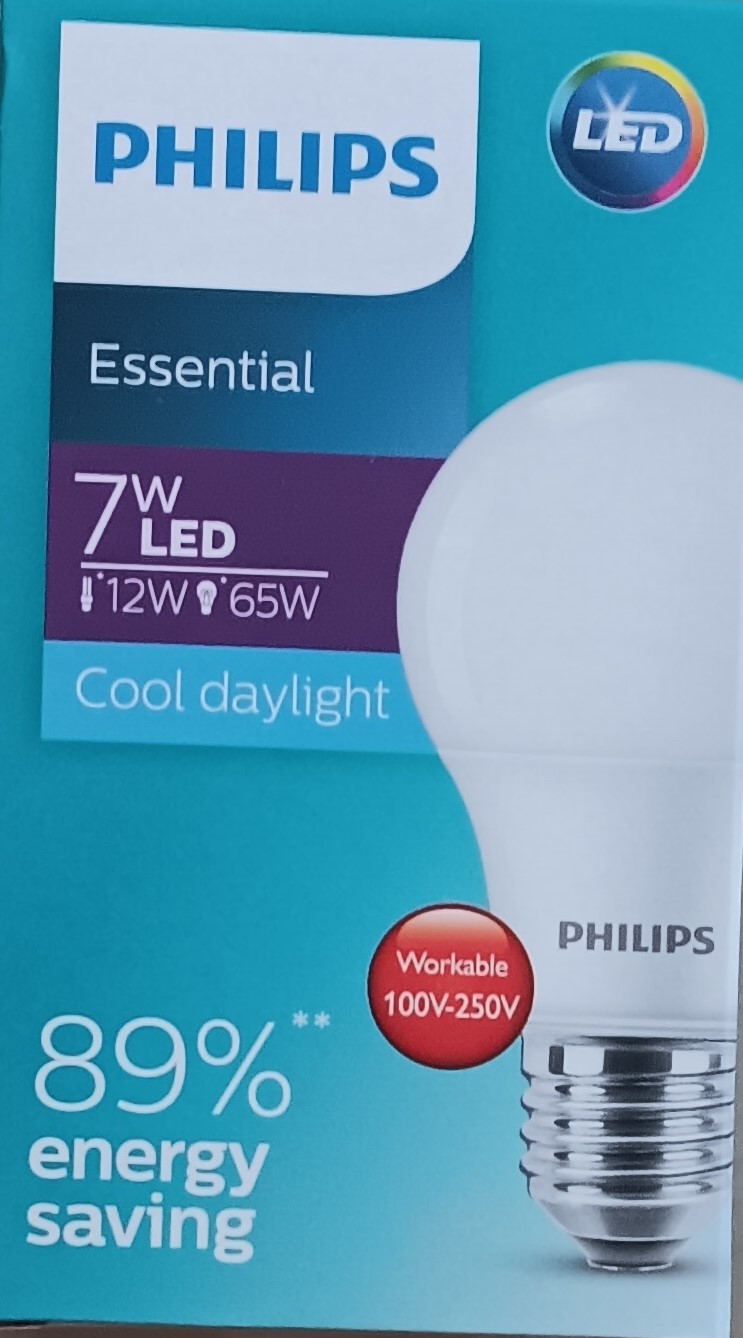 Bola Lampu Philips Essential 7W