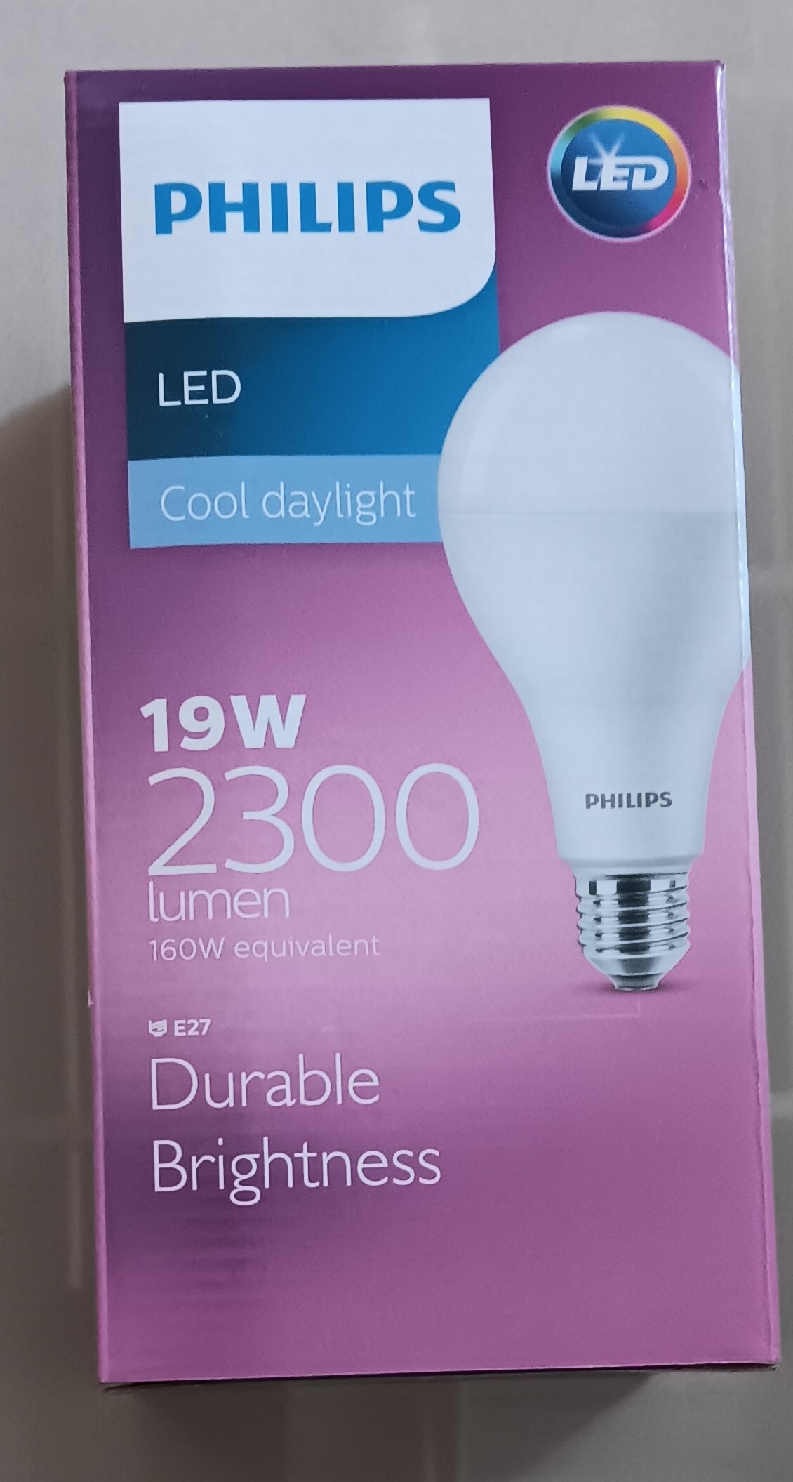 Bola Lampu Philips Cool Daylight 19 W