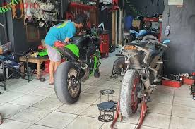 Jasa Service motor R2