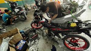 Jasa Service motor R2