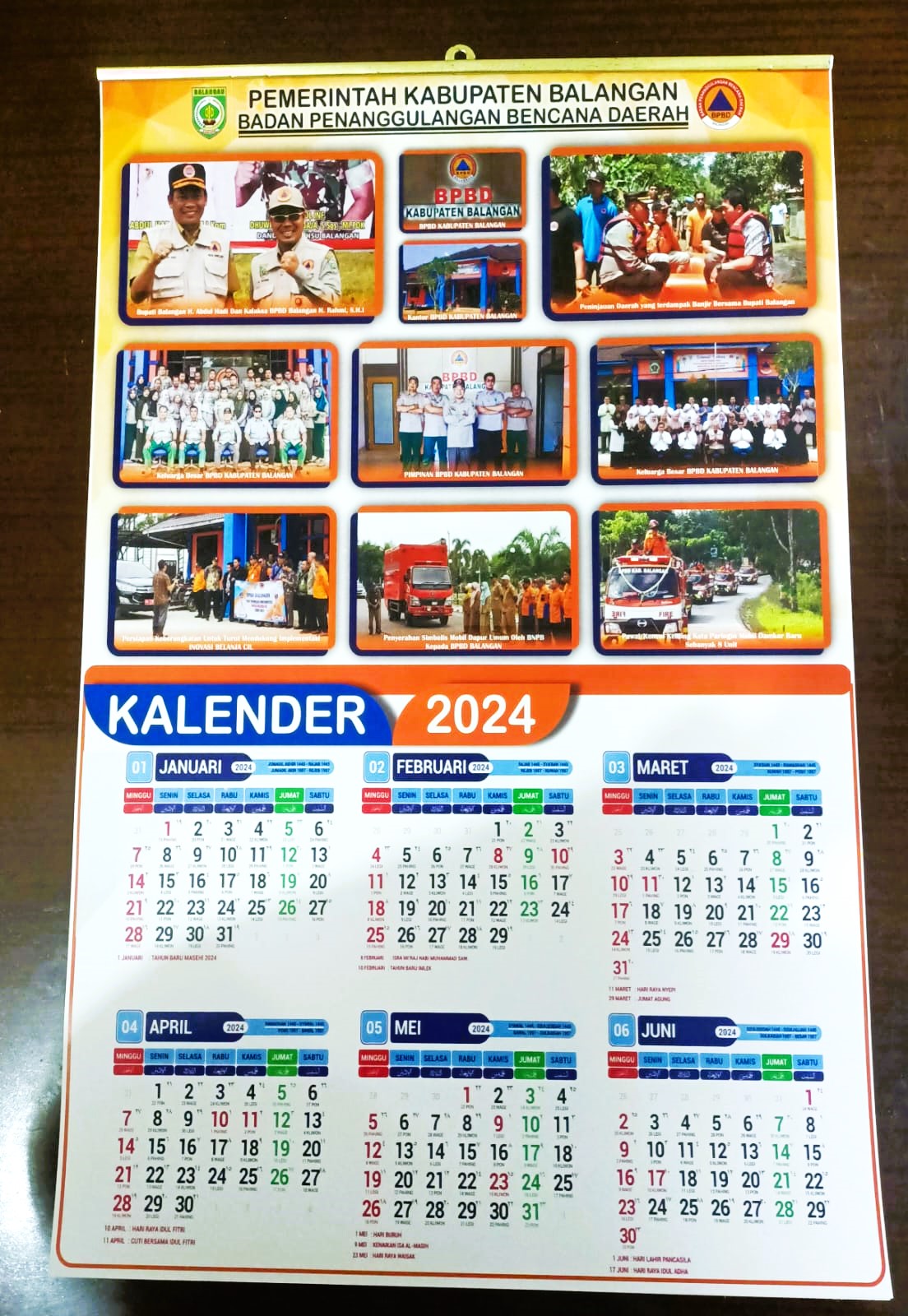 KALENDER DINDING