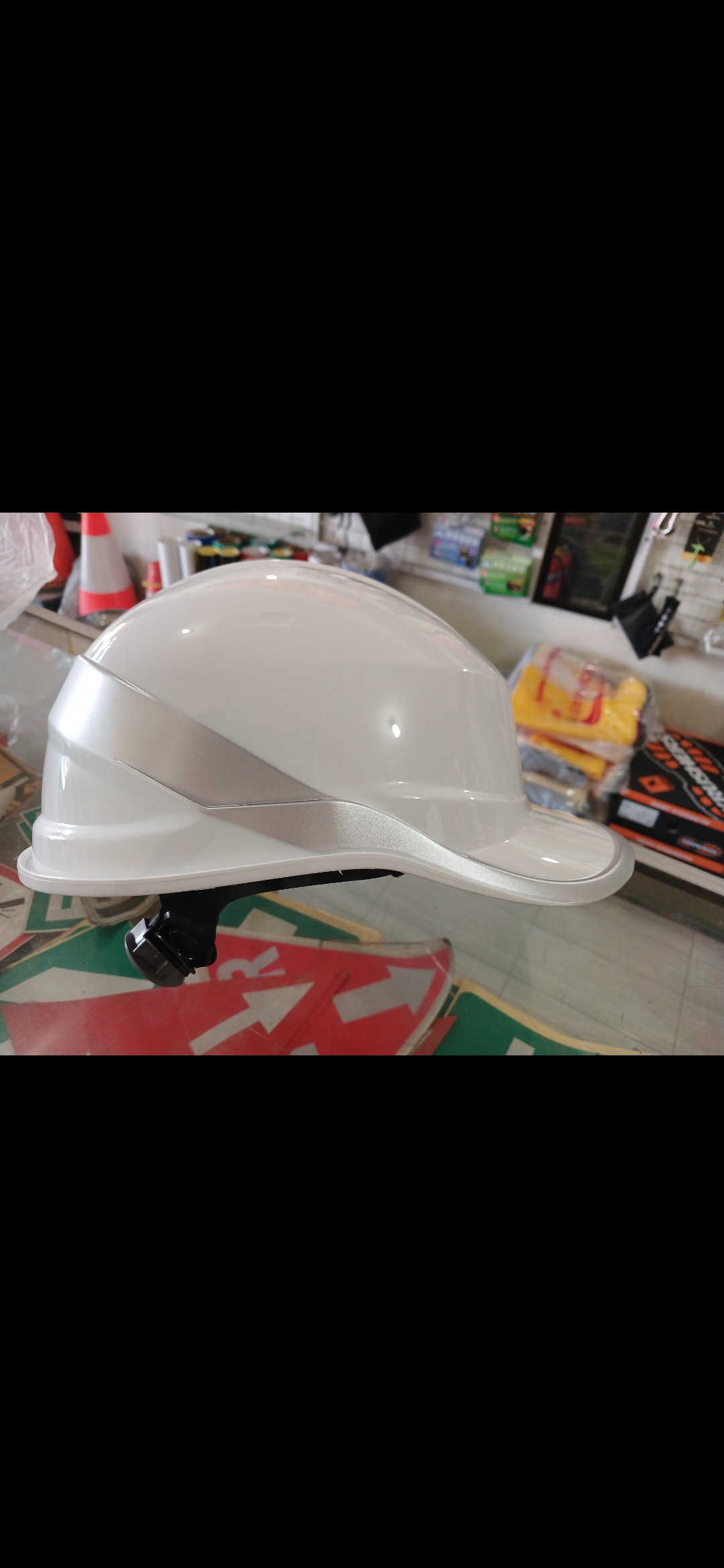 Helm Proyek/Safety Delta Plus