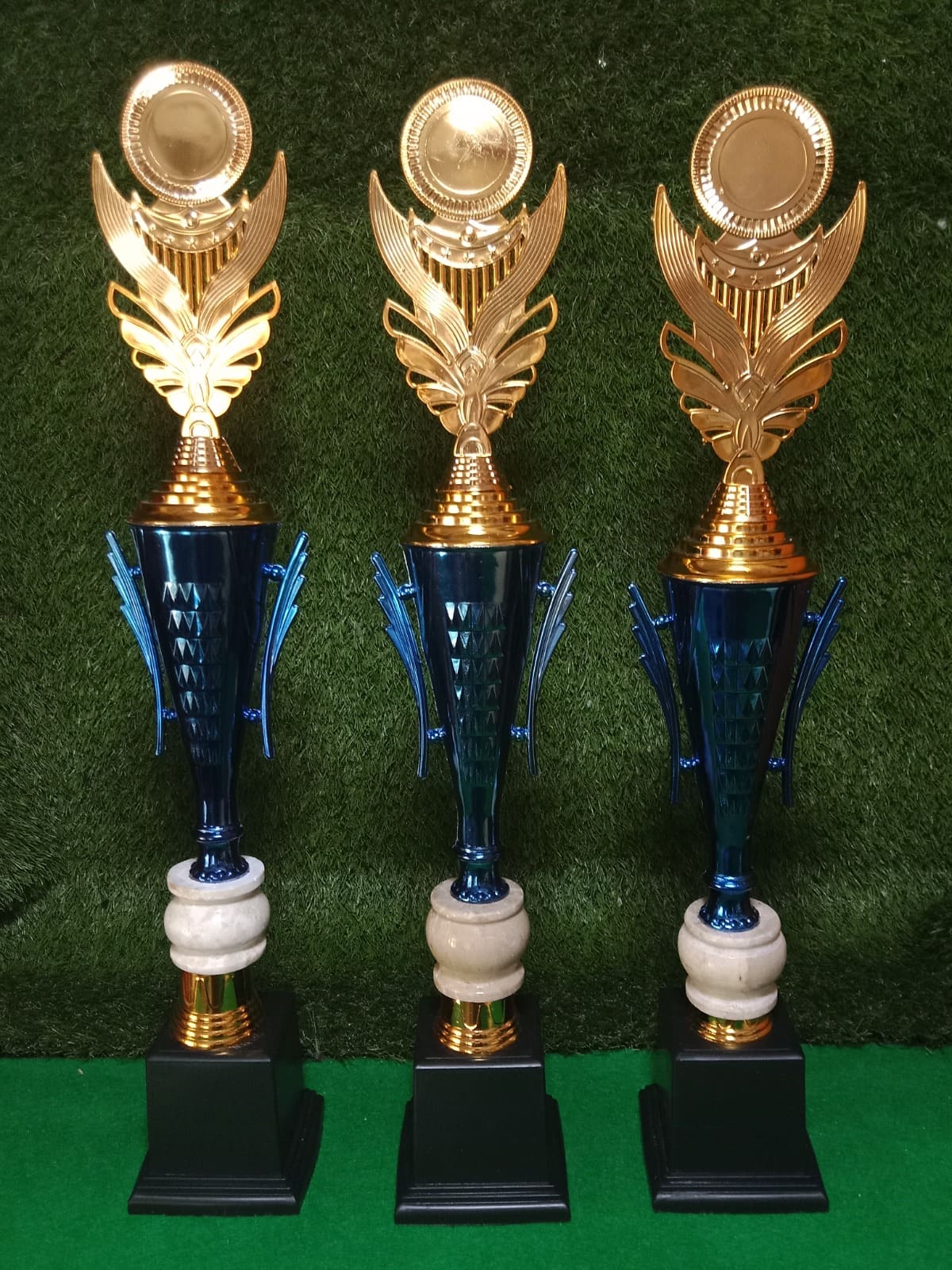 Trophy Piala Satu Set