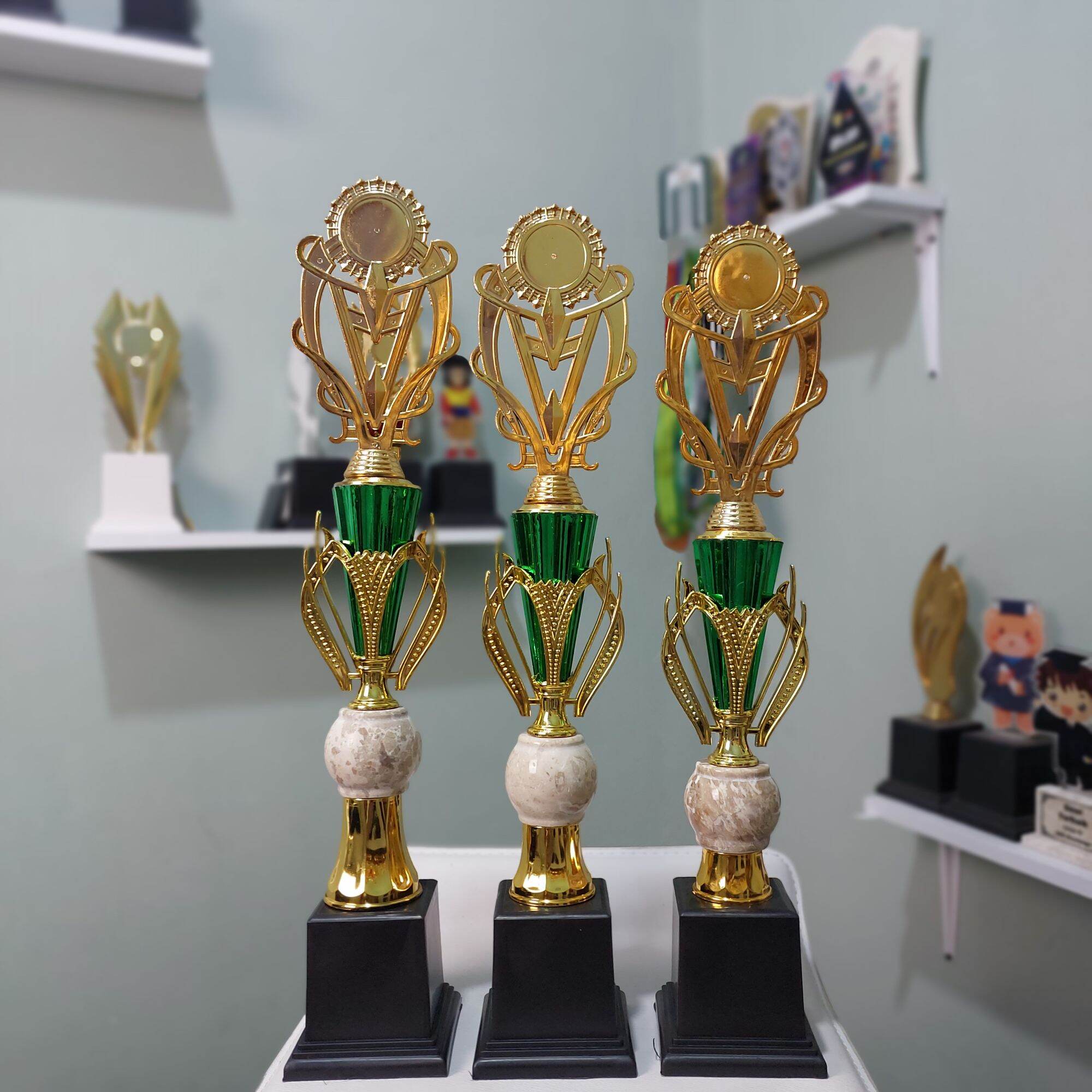 SET PIALA MARMER