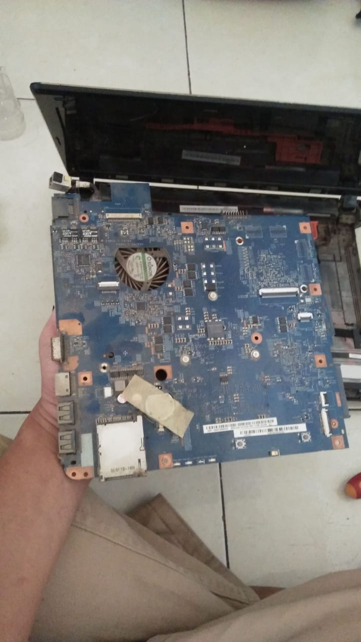 Service Berat Laptop