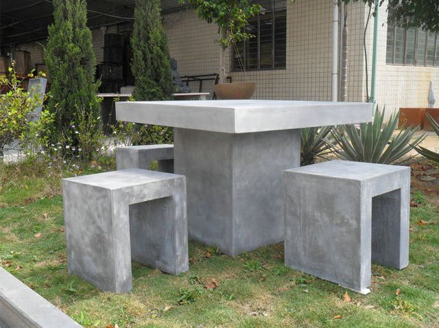 KURSI  TAMAN  BETON