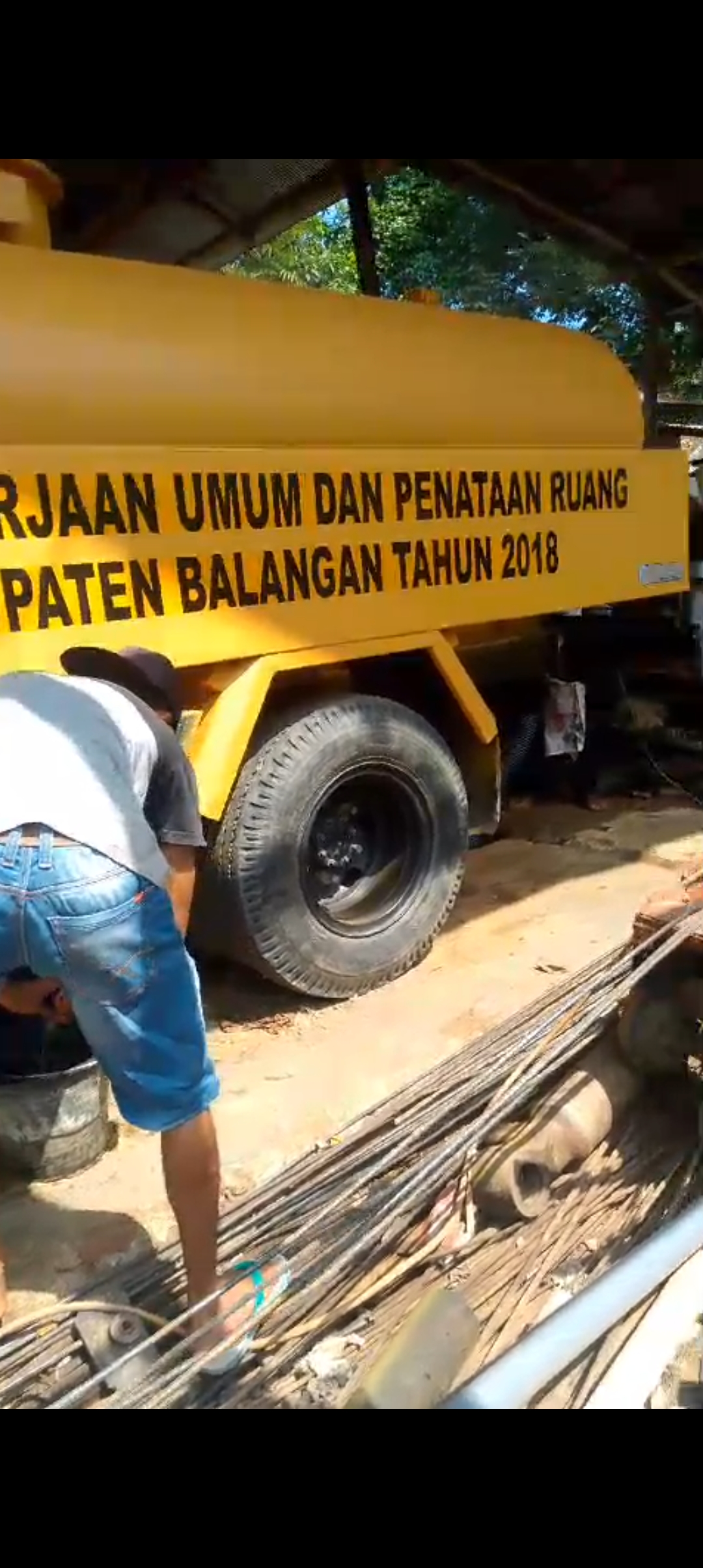 Pemeliharaan truk tank