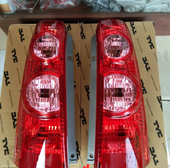 Lampu belakang mobil avanza