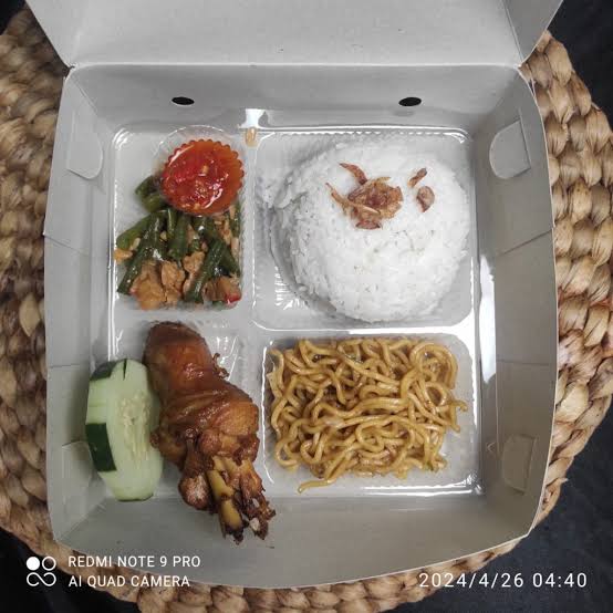 Nasi kotak paket hemat