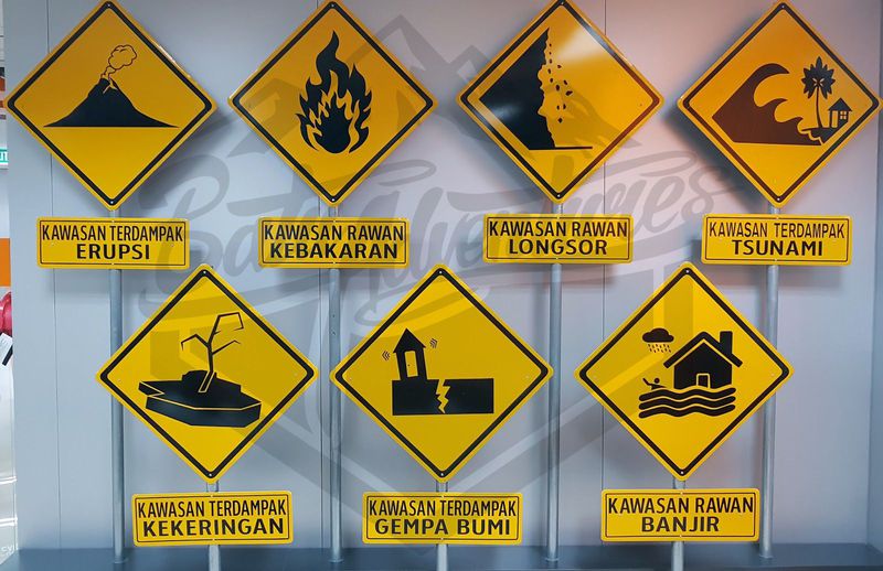 Papan Rambu Peringatan Kawasan Rawan Bencana