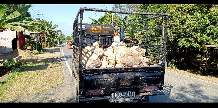 Batu pondasi (batu ginung)