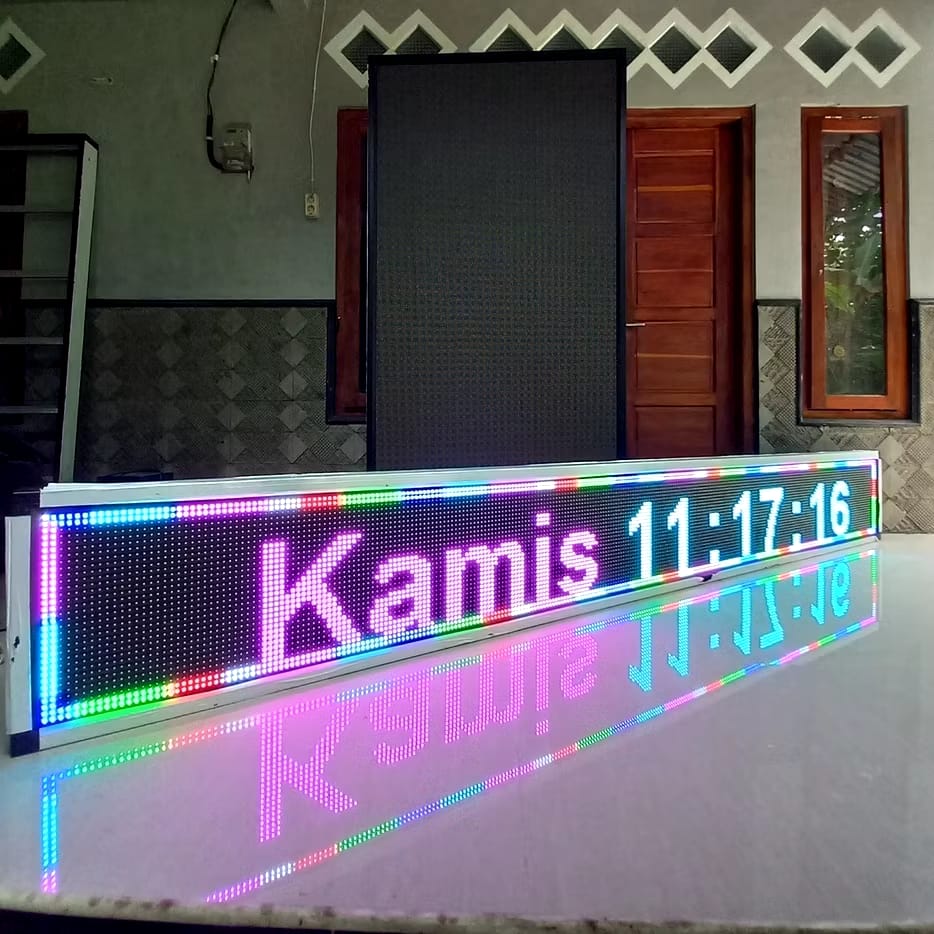 Running Text RGB Color 2,5 Meter