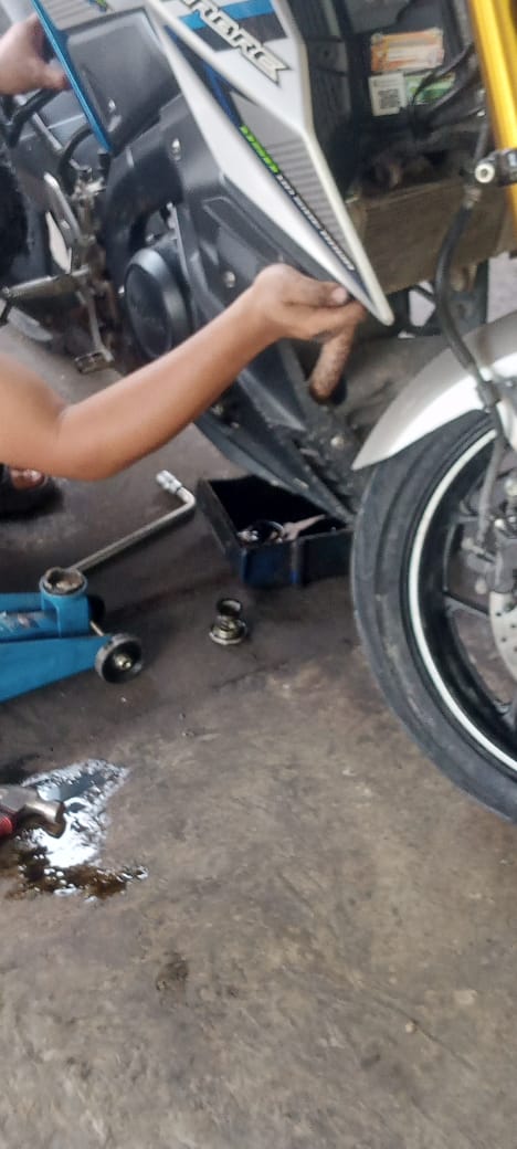 Upah service ringan Honda Xabre