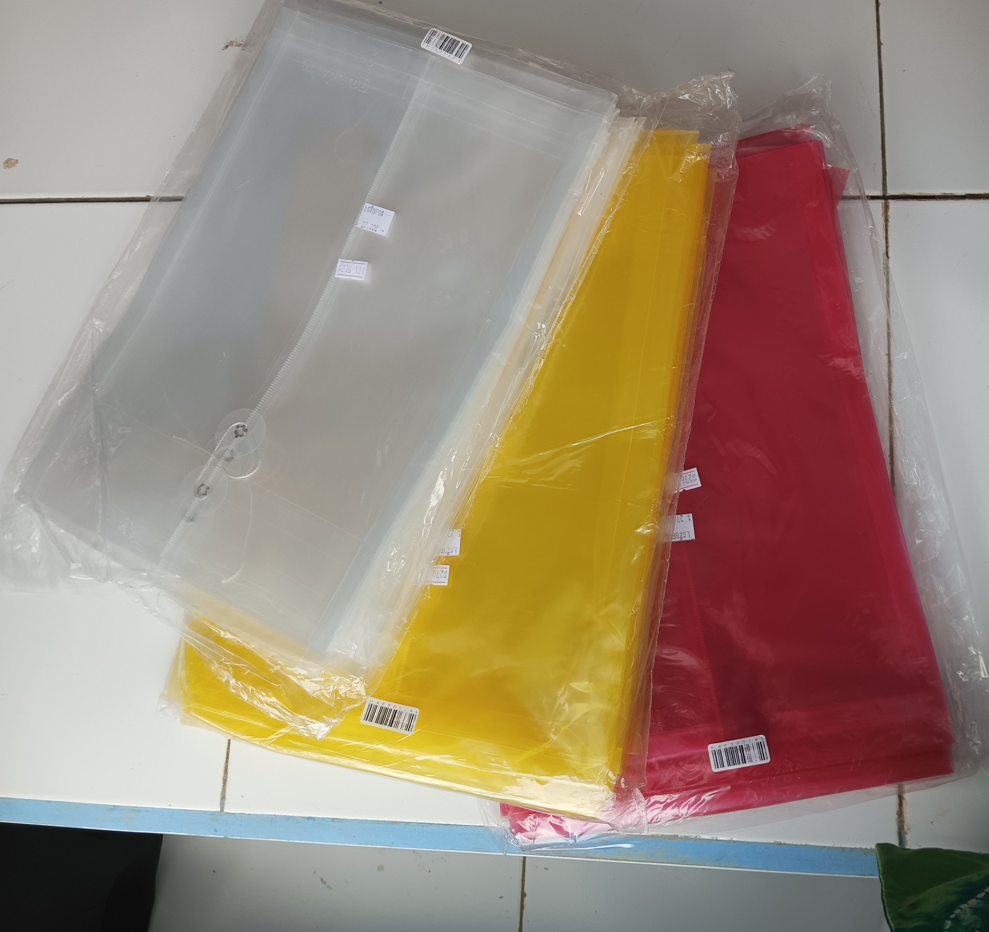 Map Tali Plastik Folio isi 12 pcs Transparan Amplop F4 Data Bag File Document