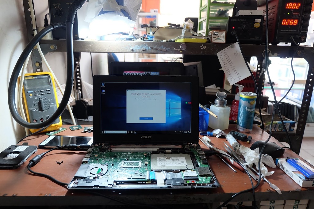 Service Laptop Ringan
