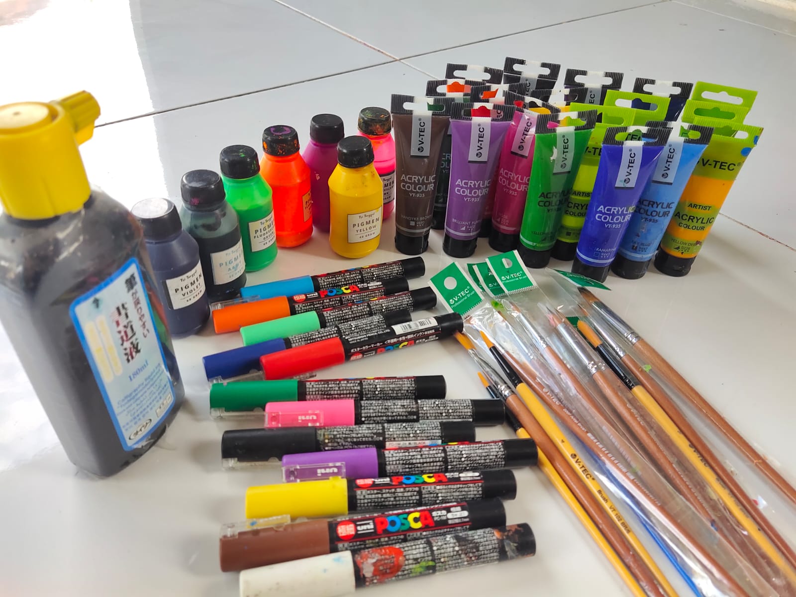 Perlengkapan Lukis & Kaligrafi