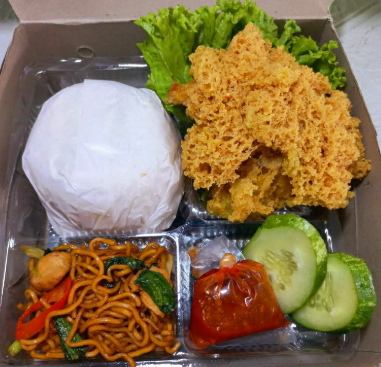 Nasi Kotak ayam kremes