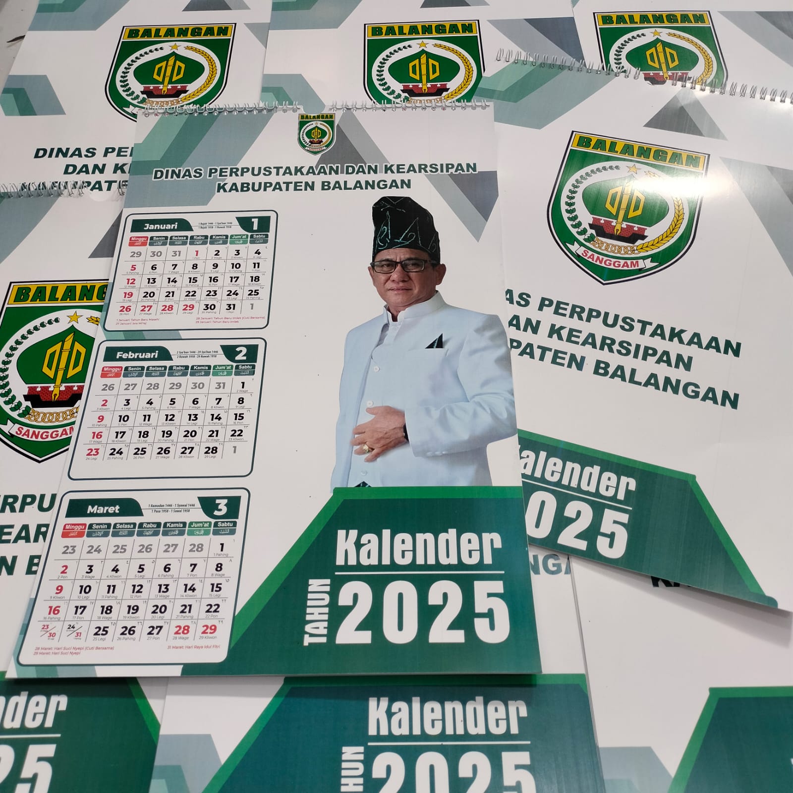 Kalender Gantung