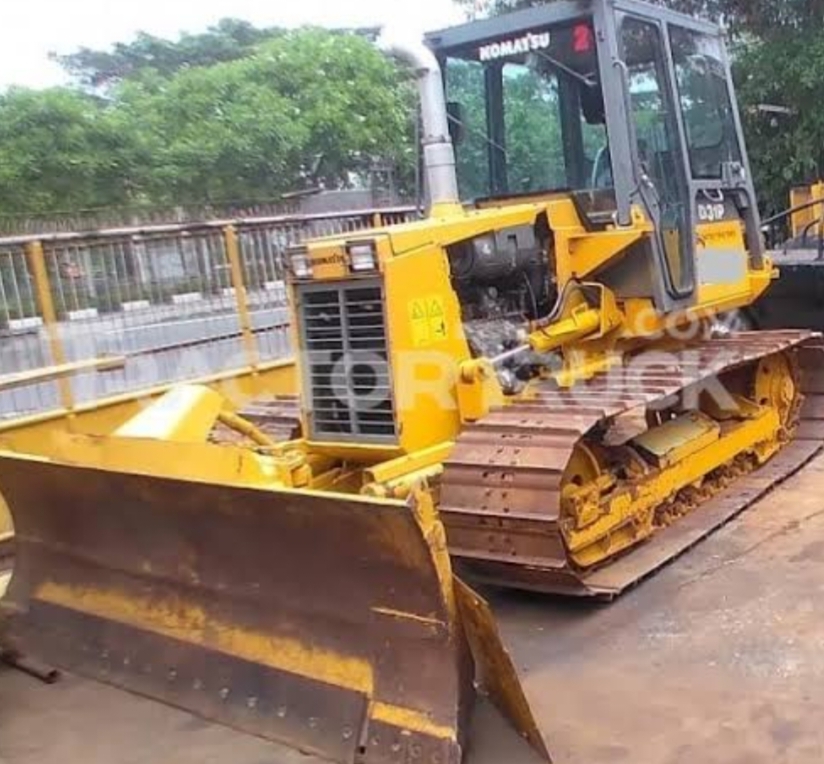 Pemeliharaan dozer D31p