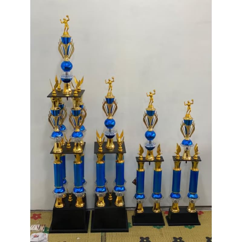 Trophy piala 1 set Juara 1 2 3 4 