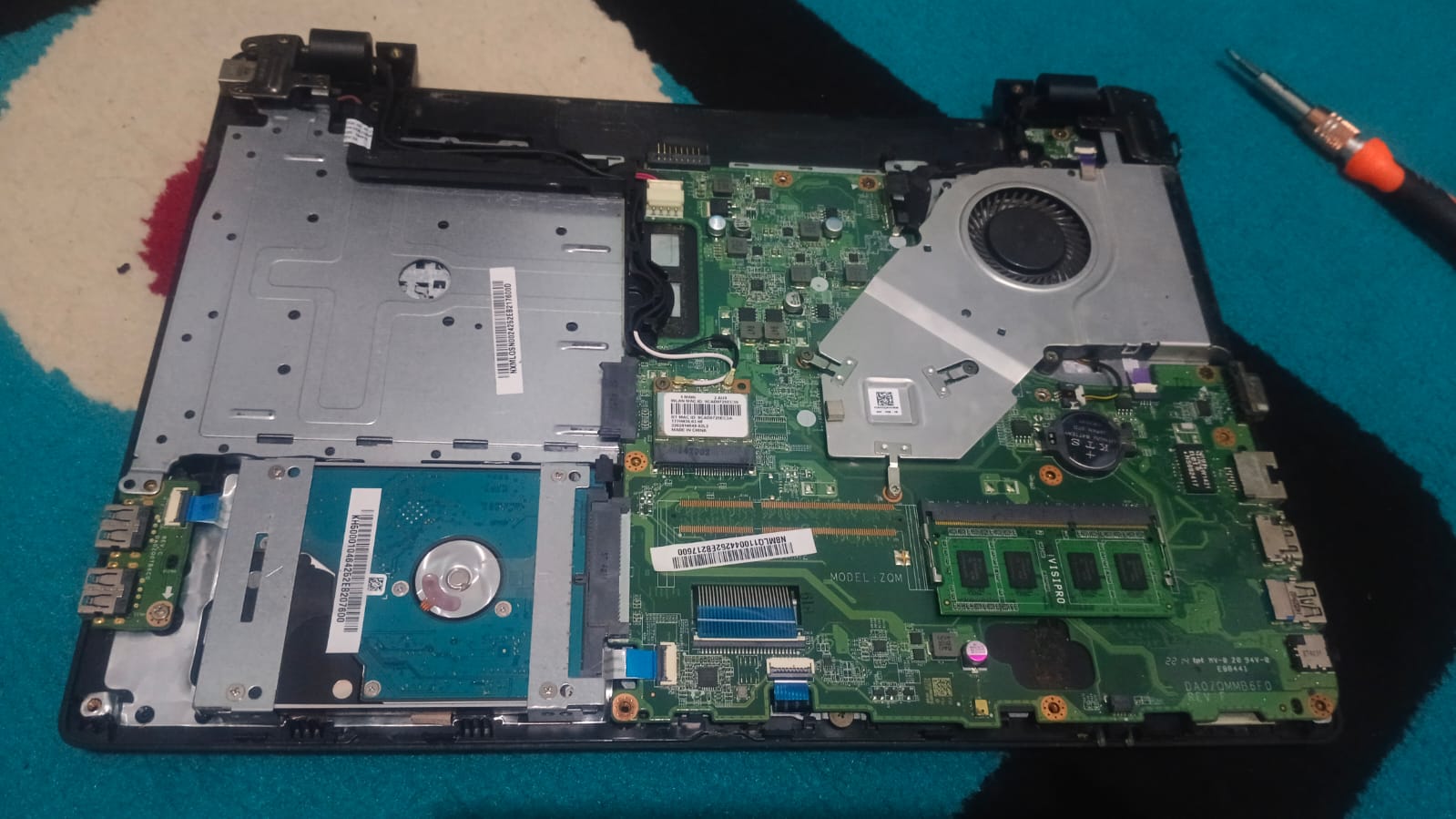SERVICE LAPTOP RINGAN