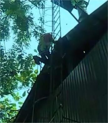JASA PEMELIHARAAN TANGGA SAMPLING INCINERATOR