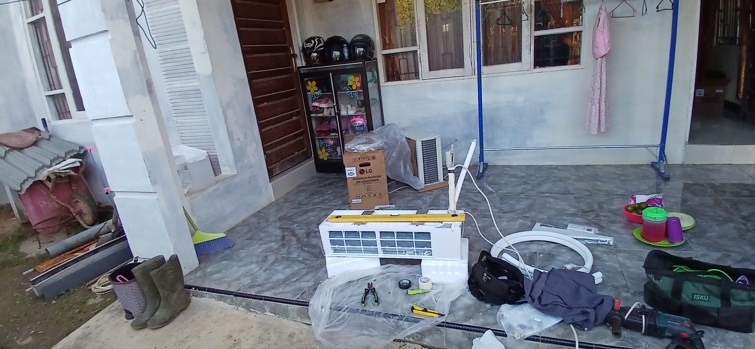 Pasang ac baru dan ac lama