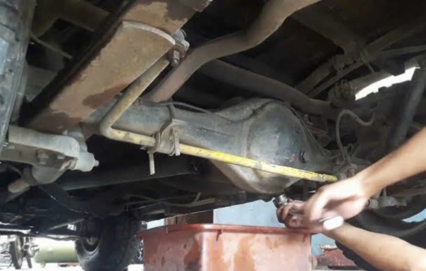 Pemeliharaan trunk tank tinja
