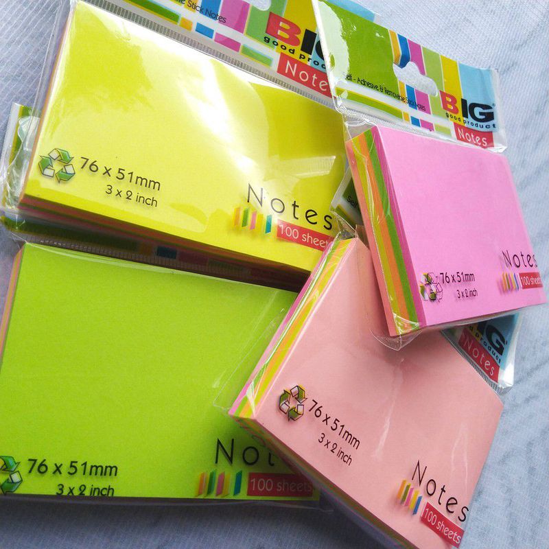 Post It Sedang
