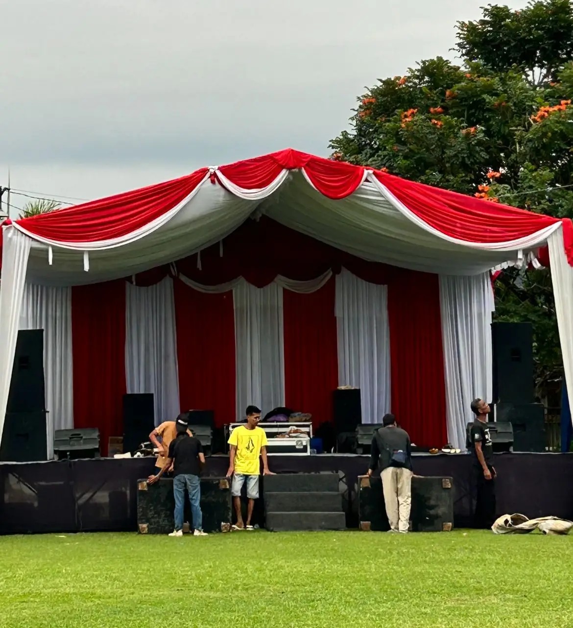 Dekorasi Tenda & Panggung