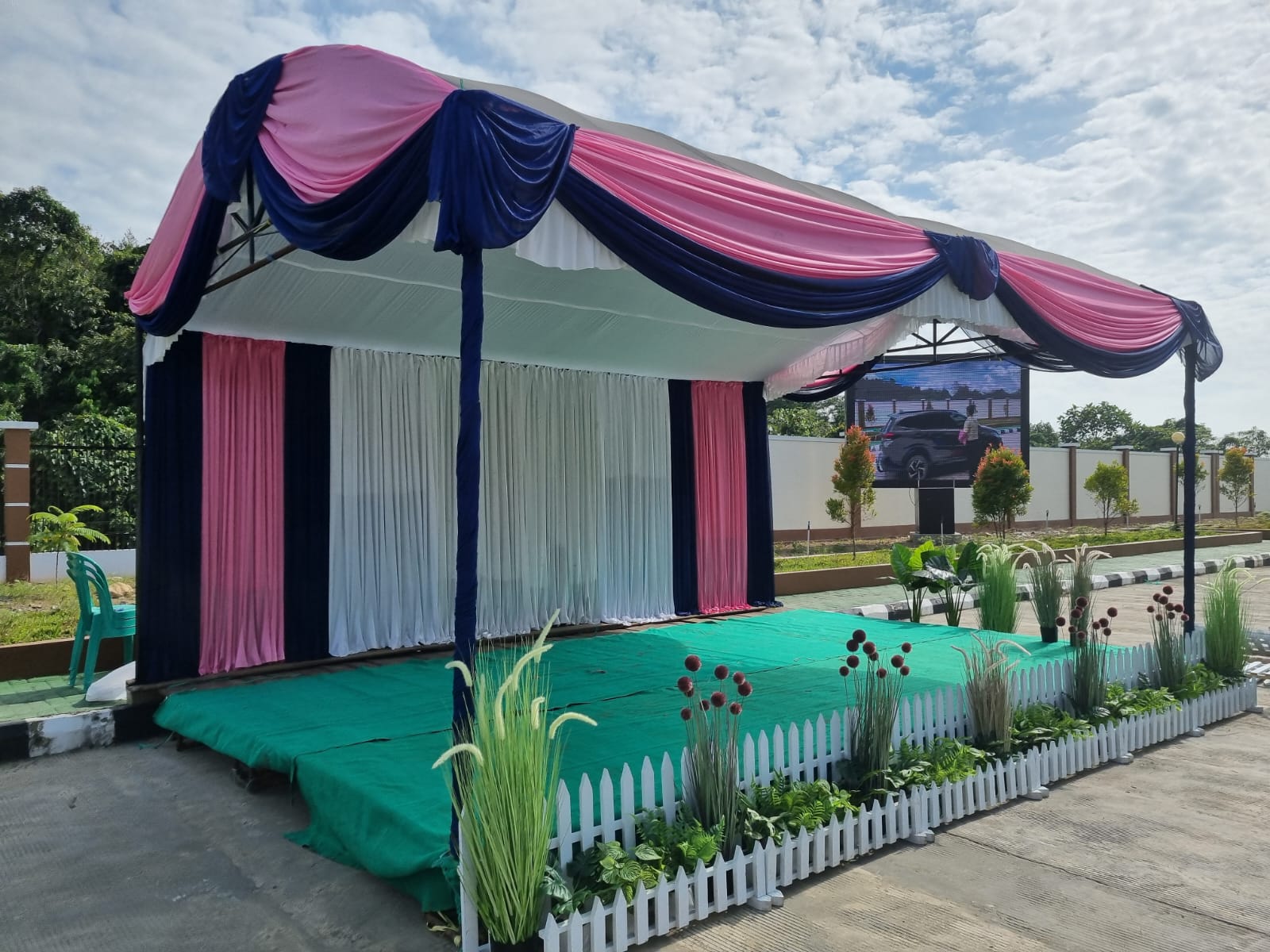 Dekor Tenda (Plapon,Poni,Tirai dan Tiang)