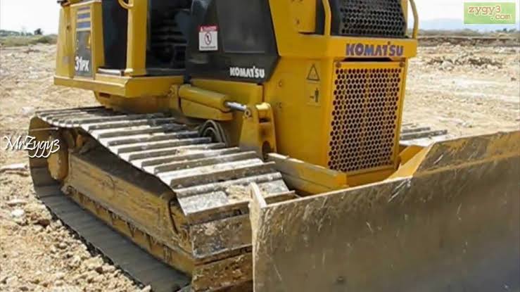 Service dozer d31px