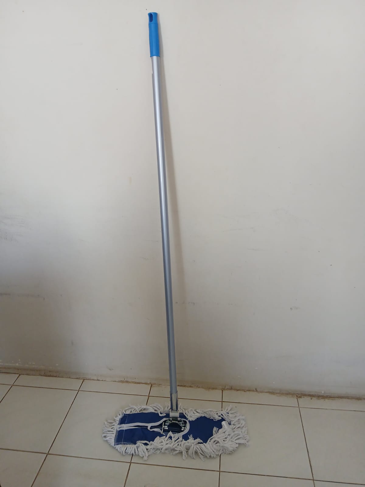 PEL LANTAI KECIL
