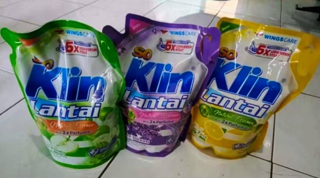 So Klin Lantai refill 1600 ML