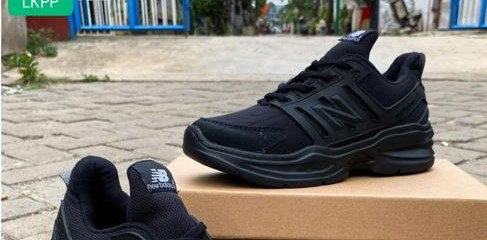 Sepatu 