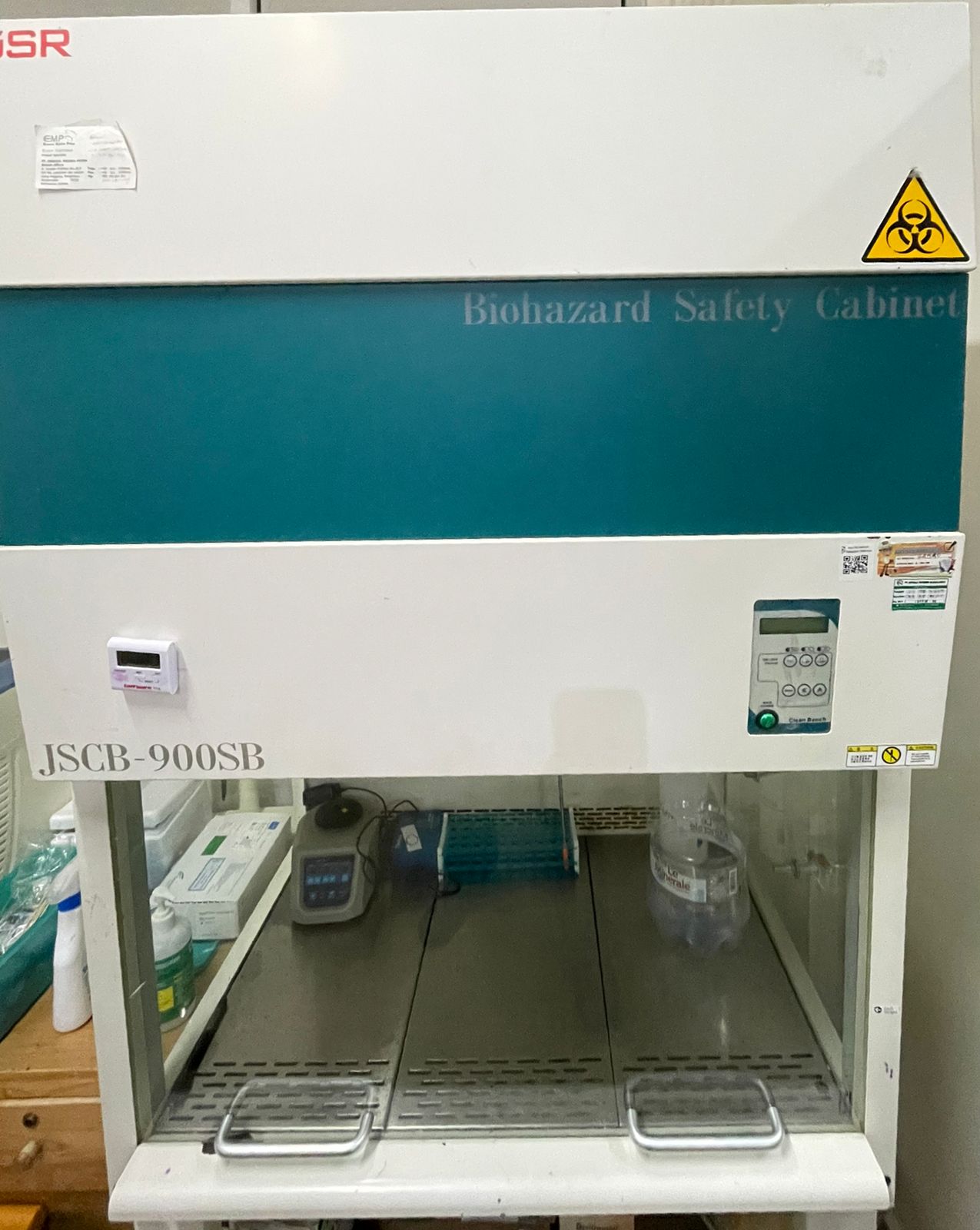 Servis mesin BSC laboratorium