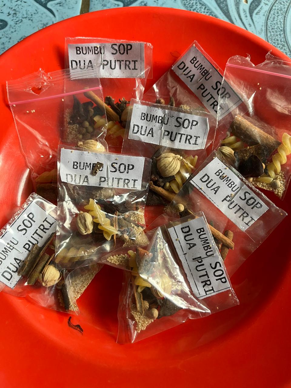 Bumbu sop dua putri