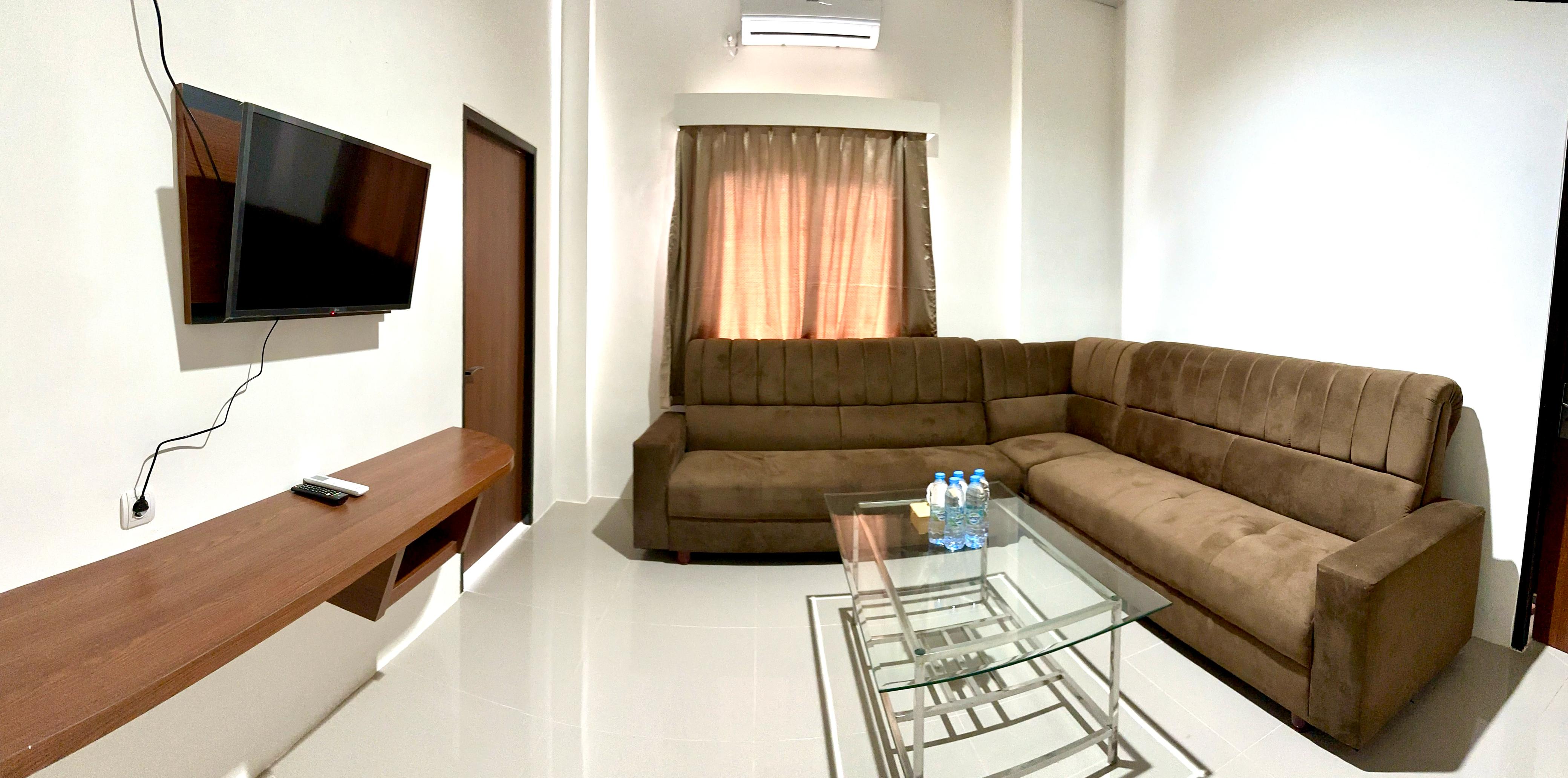 Kamar President Suit