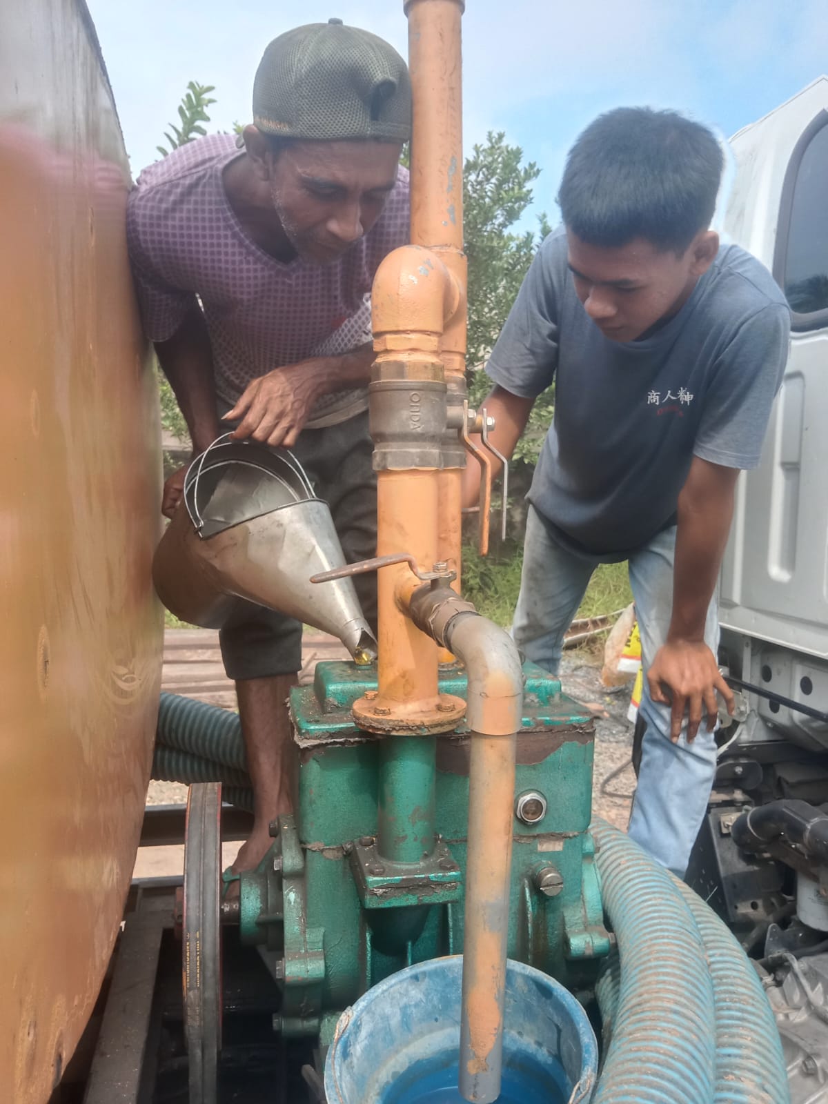 Pemeliharaan truk tank