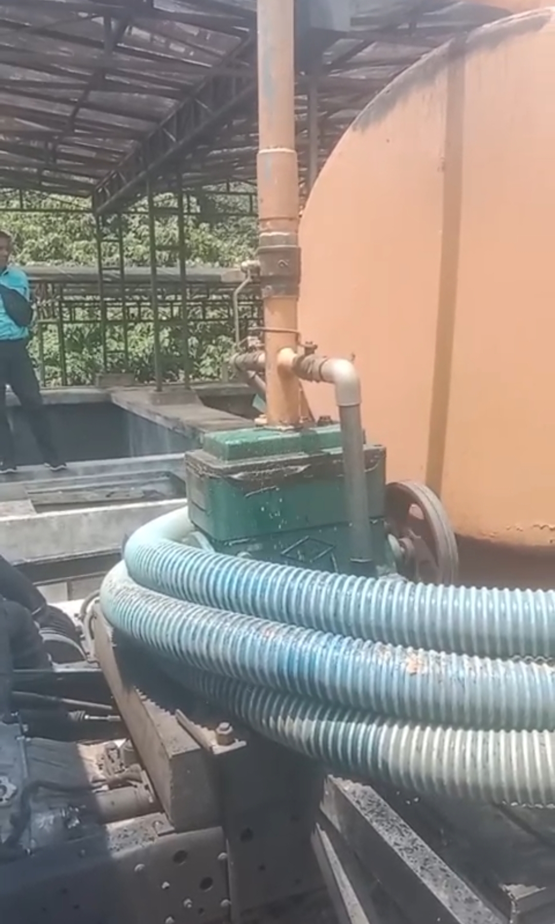 Pemeliharaan truk tank