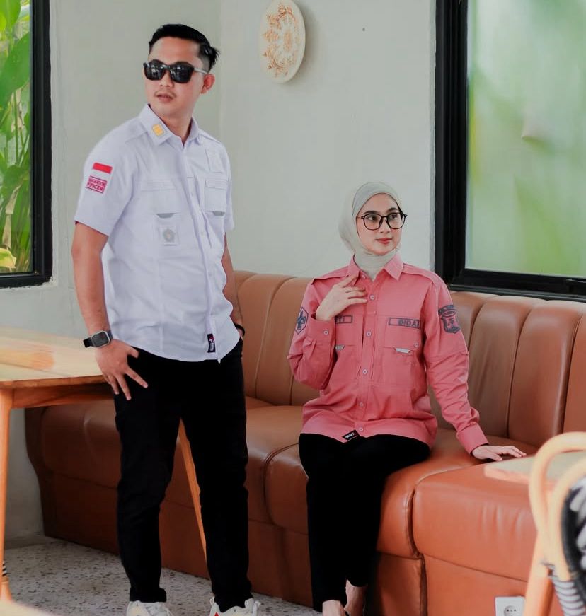Setelan Pakaian Kerja Lapangan