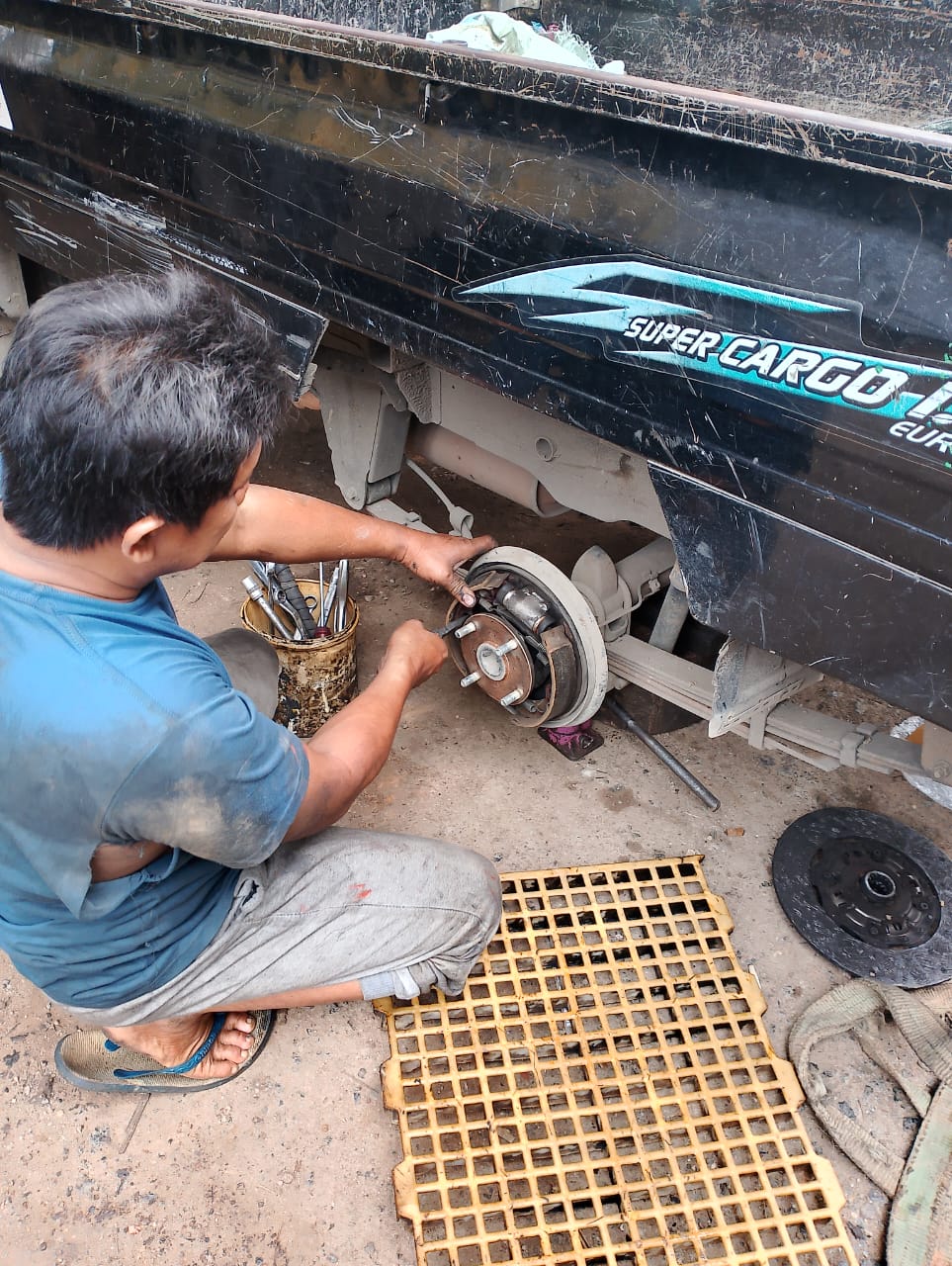 servis bongkar rem carry 
