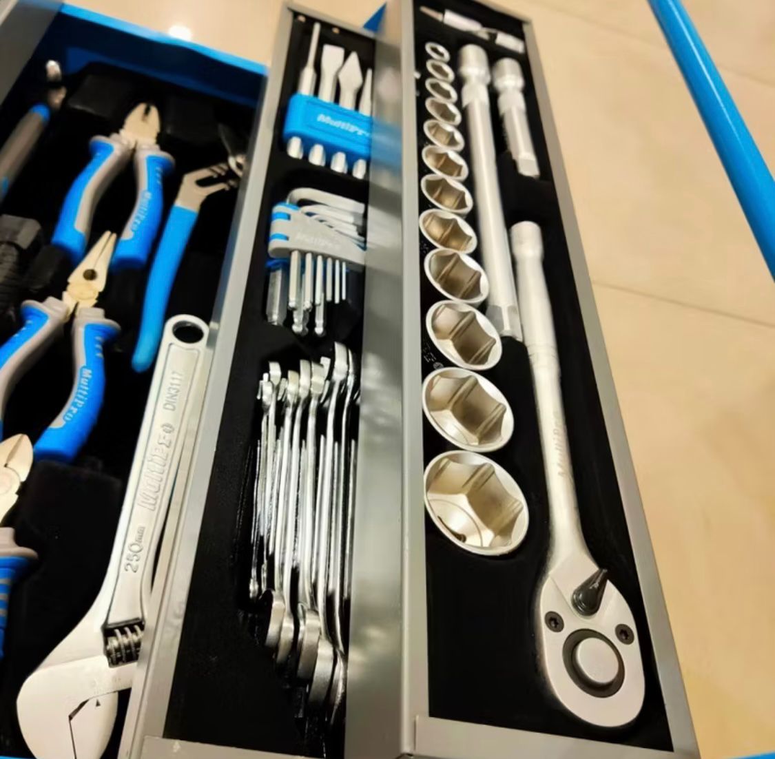 Multipro Tool Box Set pcs Automotive/Otomotif Perkakas Set 60