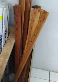 penggaris kayu