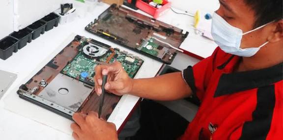 SERVICE LAPTOP RINGAN